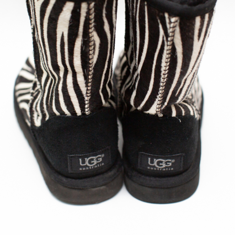 UGG Classic Short Exotic Women's Shoes Boots - Picture 4 of 4